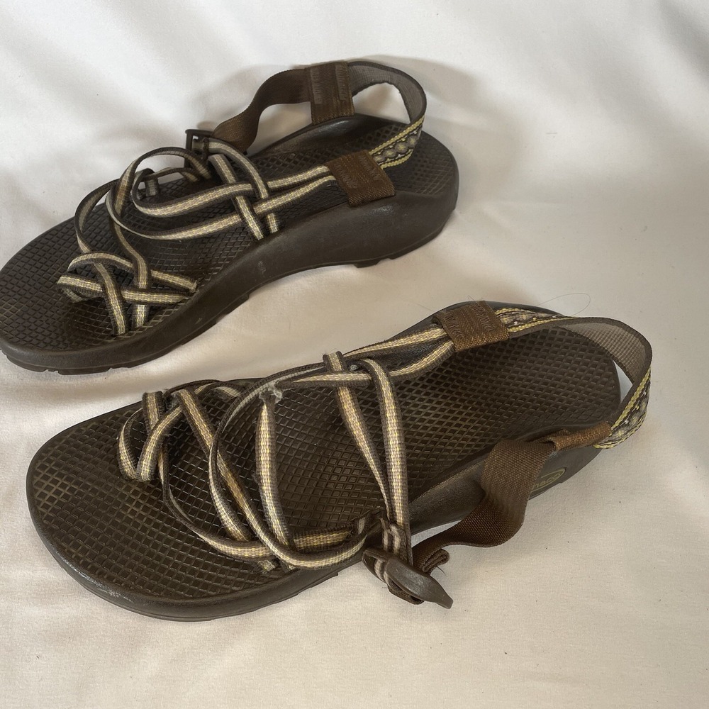 CHACO double straps Womens Size 8 Brown Beige Thong Sandals Beach Relaxed